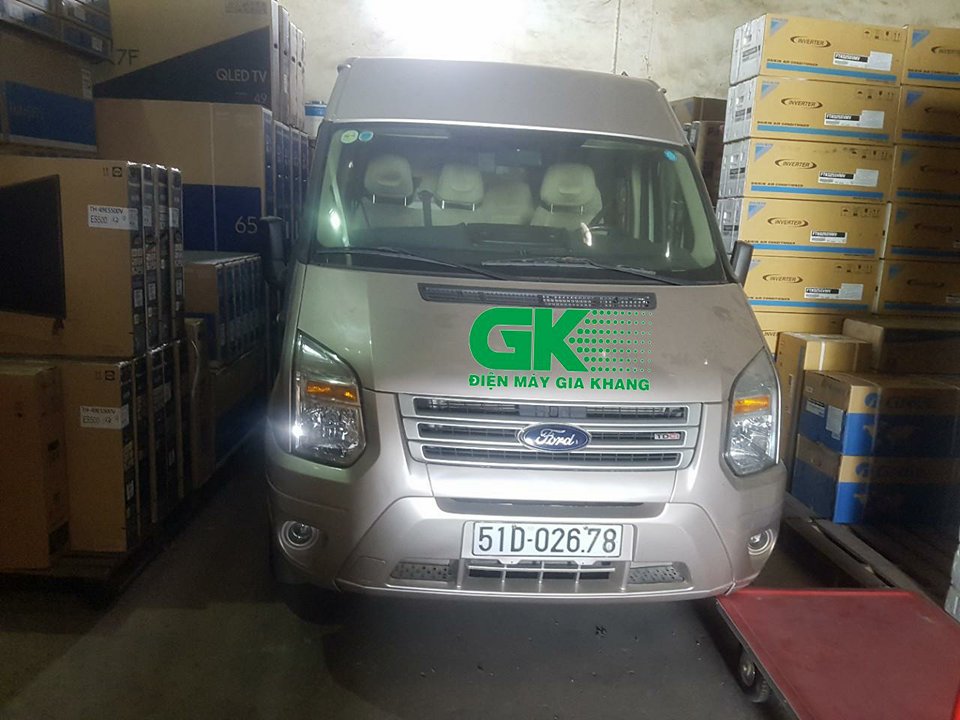 THIẾT KẾ THI CÔNG DÁN DECAL QUẢNG CÁO TRÊN XE Ô TÔ TẠI HỒ CHÍ MINH 2018